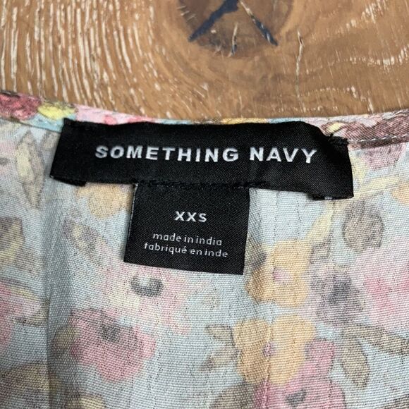 Something navy floral button down top XXS - Picture 3 of 8